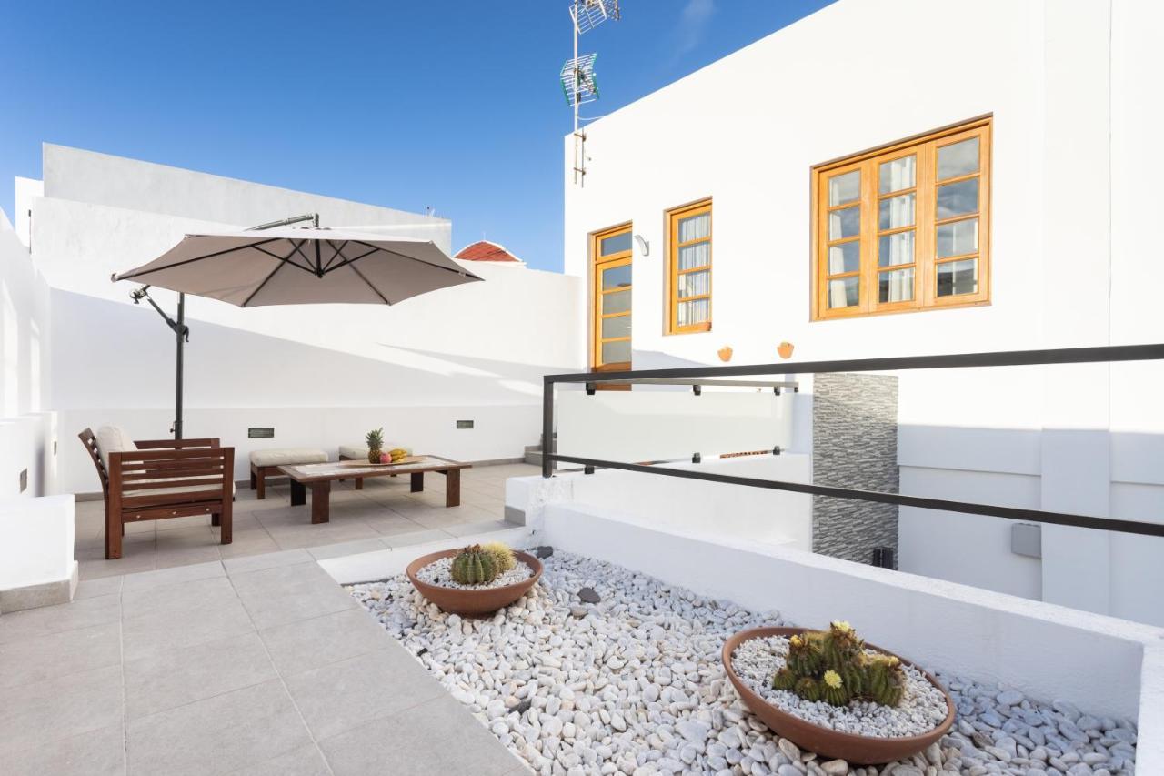 Home2Book Spectacular Studio Los Silos, Terrace Exterior photo